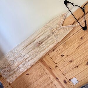 Elegant Cream Lace wedding Dress